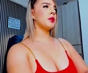 nataly_lblanck is a  year old female webcam sex model.