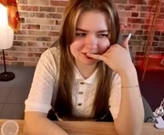 haleysun is a 20 year old female webcam sex model.