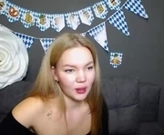 stellalights is a 21 year old female webcam sex model.