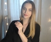 mellisamay is a 20 year old female webcam sex model.