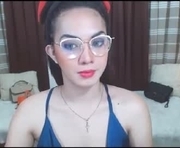 dayanarafox is a  year old shemale webcam sex model.