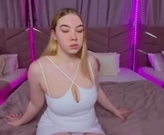 emilybeller is a 20 year old female webcam sex model.