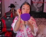 hilary_jones_22 is a 21 year old female webcam sex model.
