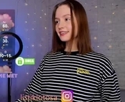 kokome21 is a  year old female webcam sex model.