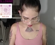 moon_cat85 is a  year old female webcam sex model.
