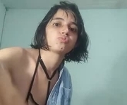 ladylizzyla_ is a 21 year old female webcam sex model.