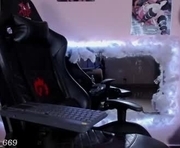 vayolett_dakotta is a  year old female webcam sex model.