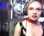 elapetite2 is a  year old female webcam sex model.