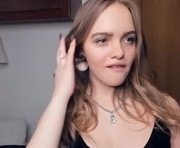 sweetheartliss is a 18 year old female webcam sex model.
