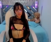 bayoletth is a 19 year old female webcam sex model.