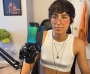 joystickjackie is a 19 year old shemale webcam sex model.