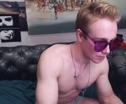 whitebars is a 19 year old male webcam sex model.