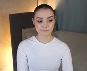 oneway_ticket is a 18 year old female webcam sex model.