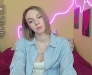 nessadiaz is a 19 year old female webcam sex model.