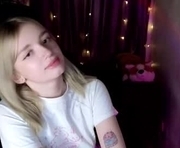 cherry_yam is a  year old female webcam sex model.