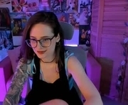 oliviamcclean is a 27 year old female webcam sex model.