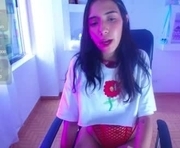 nicole_samm is a 19 year old female webcam sex model.