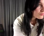 vixennoir is a 18 year old female webcam sex model.