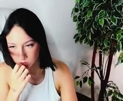 eileenmoores is a 19 year old female webcam sex model.