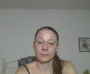 babetteohara is a 43 year old female webcam sex model.