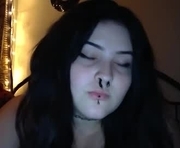 jinxxybxxby is a 18 year old female webcam sex model.