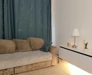 giselajilk is a 18 year old female webcam sex model.