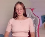 clover_tter_ is a 18 year old female webcam sex model.