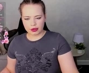 pauline_moore is a 18 year old female webcam sex model.