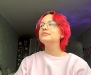 orahisle is a 19 year old female webcam sex model.