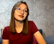 heytomato is a 18 year old female webcam sex model.