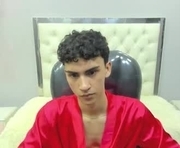 cristalangel9 is a 18 year old male webcam sex model.