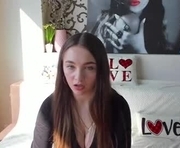 _naughty_molly is a 18 year old female webcam sex model.