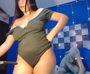 harleynapier is a 23 year old female webcam sex model.