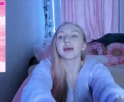 soo_emma is a 21 year old female webcam sex model.