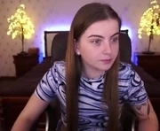 funnyb_unny is a 19 year old female webcam sex model.