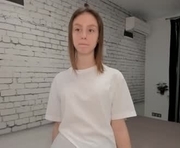 sweetloop is a 18 year old female webcam sex model.