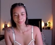 alyssagreen_ is a 24 year old female webcam sex model.