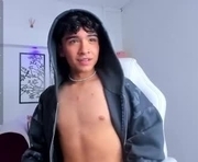 nico_cruz is a 18 year old male webcam sex model.