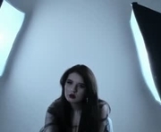 peachmila is a 18 year old female webcam sex model.