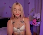 cirilla_ice is a 20 year old female webcam sex model.
