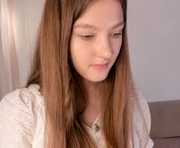 ohwherearemymanners is a 18 year old female webcam sex model.