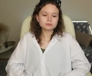 maydagrass is a 18 year old female webcam sex model.