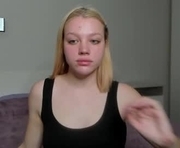 ary_little is a 19 year old female webcam sex model.