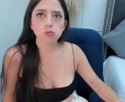 samanthaw02 is a 22 year old female webcam sex model.