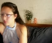 ryanbread is a 29 year old female webcam sex model.