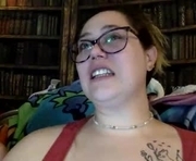 voluptosaurus_89 is a  year old couple webcam sex model.