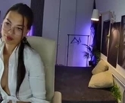 new_meow is a 18 year old female webcam sex model.