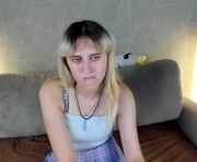 silva_favorites is a 18 year old female webcam sex model.