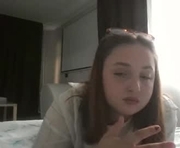 ivyglimpse is a  year old female webcam sex model.