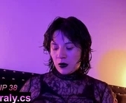 hey_noraly is a 20 year old female webcam sex model.